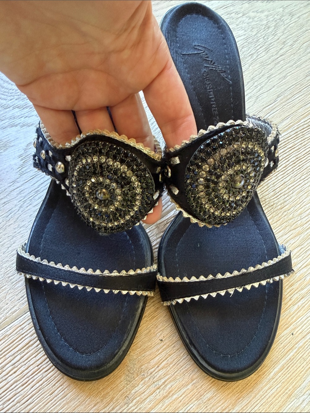 Giuseppe Zanotti Luxury Italian Black and Silver Jeweled sandals - Picture 3 of 6